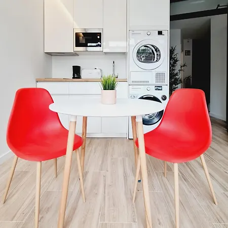 & Kitchen Santutxu 招待所 3*