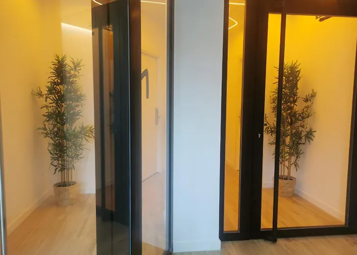 & Kitchen Santutxu 招待所