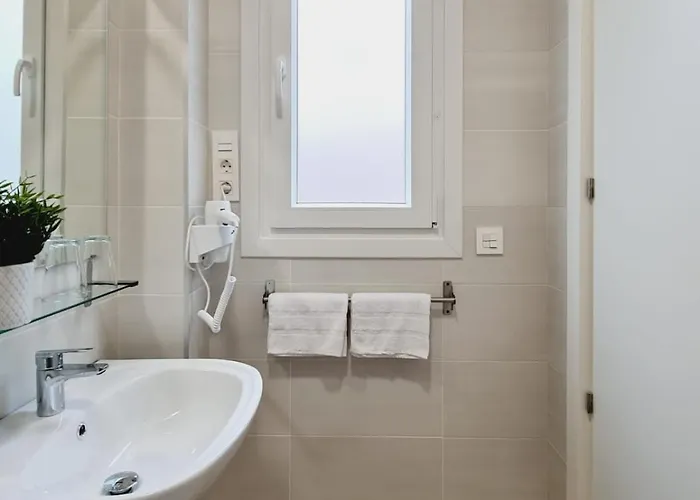 招待所 & Kitchen Santutxu 3*